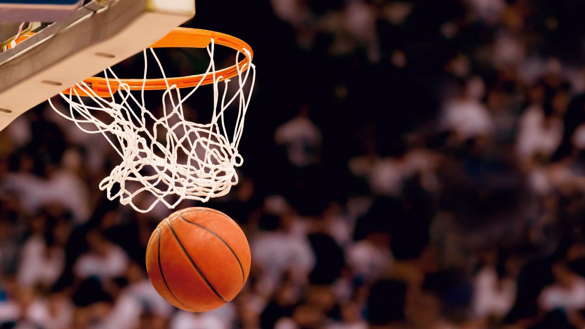 开云体育中心-曼联再度上演帽子戏法，阿森纳后防线成筛子！曼联帽子戏法羞辱阿森纳，后防漏洞百出成最大笑柄